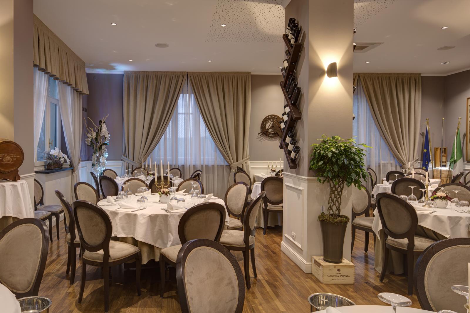 Sala interna Ristorante Caprera 1883 – dettaglio ambiente Torino